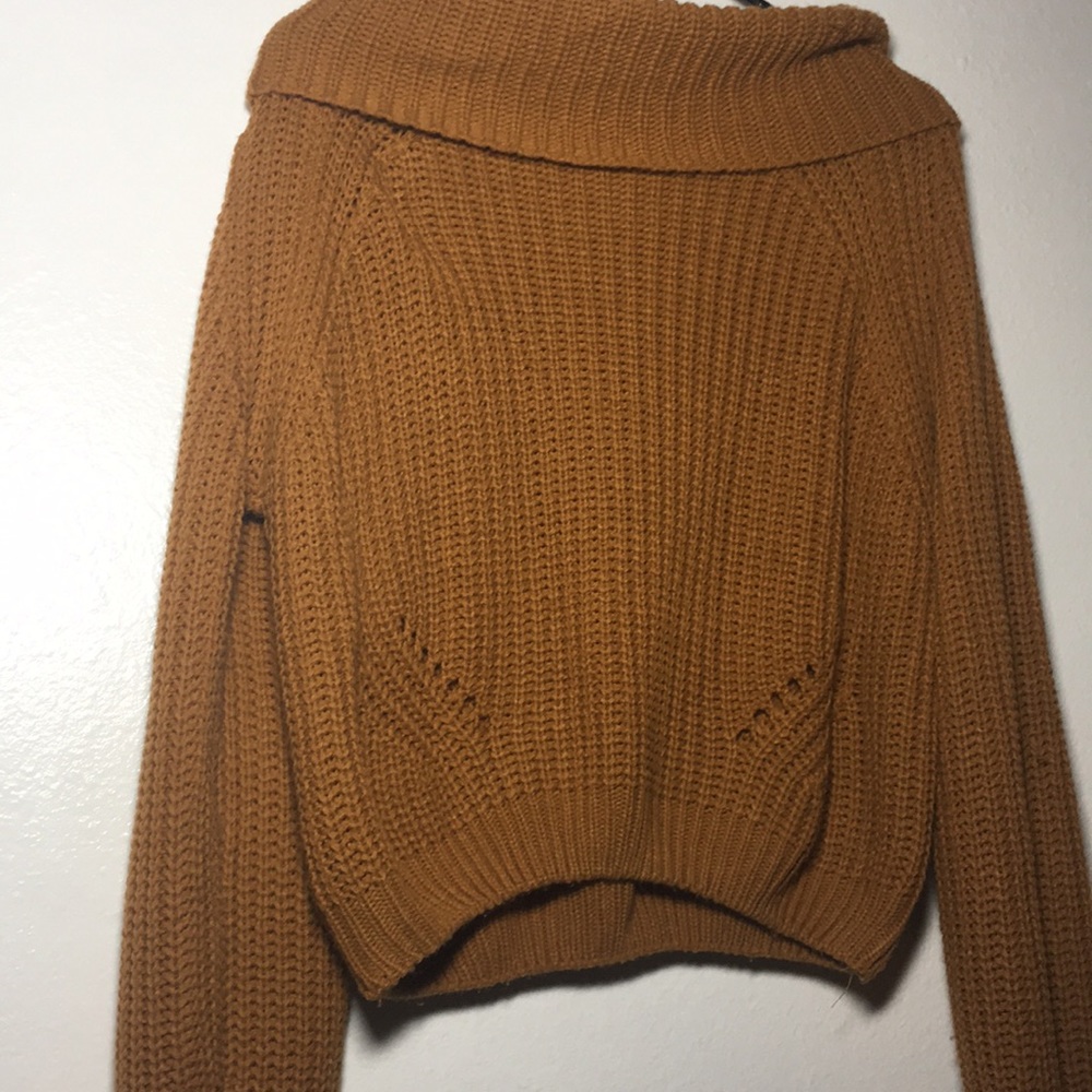 Festive turtleneck!